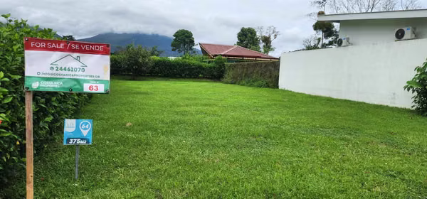 Lote con vistas al volcán Arenal, en Condominio El trapiche  Fortuna