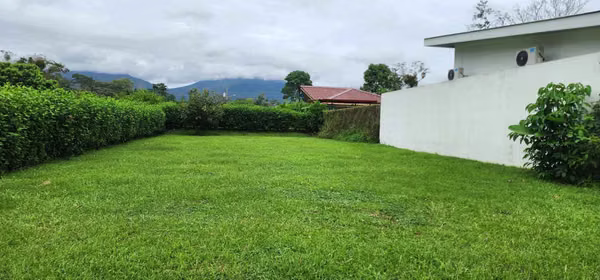 Lote con vistas al volcán Arenal, en Condominio El trapiche  Fortuna