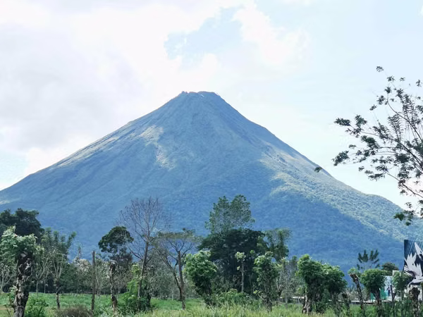 Lote con vistas al volcán Arenal, en Condominio El trapiche  Fortuna