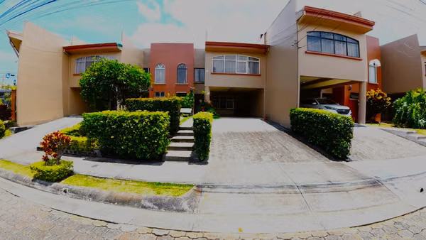 Casa Moderna de 2 Niveles en Moravia | Lista para Habitar. ( JS 1322 9 ).