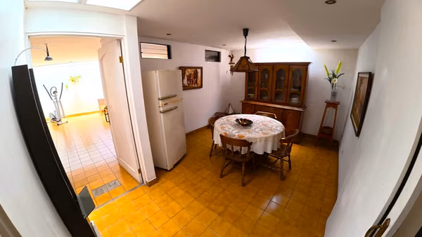 Casa Moderna de 2 Niveles en Moravia | Lista para Habitar. ( JS 1322 9 ).