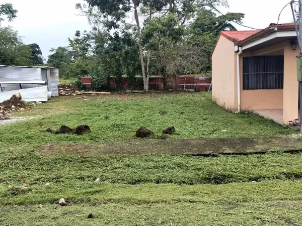 Se vende lote en Residencial en Guapiles