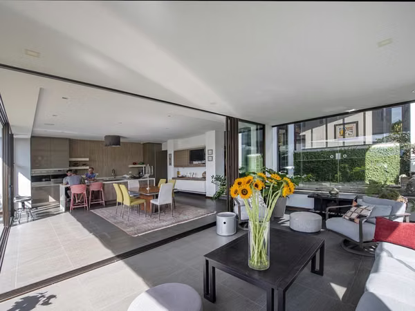 En Venta: Moderna Casa de 3 Habitaciones en Exclusivo Condominio, Heredia ID24019