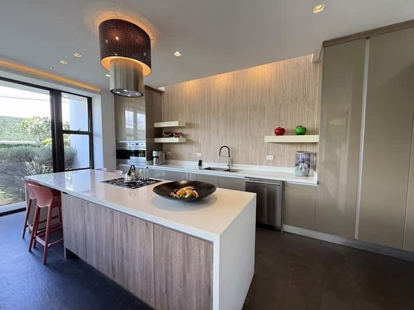 En Venta: Moderna Casa de 3 Habitaciones en Exclusivo Condominio, Heredia ID24019