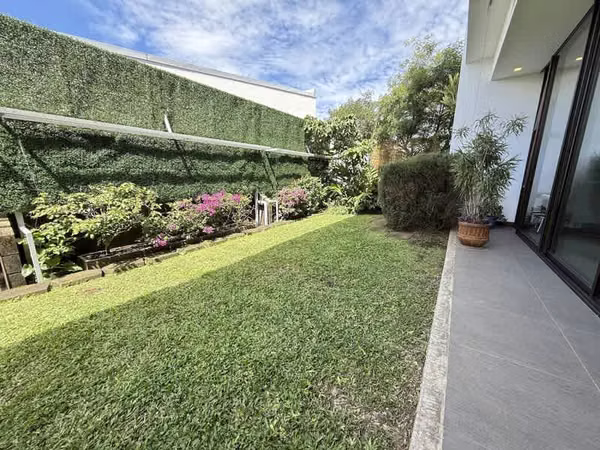 En Venta: Moderna Casa de 3 Habitaciones en Exclusivo Condominio, Heredia ID24019