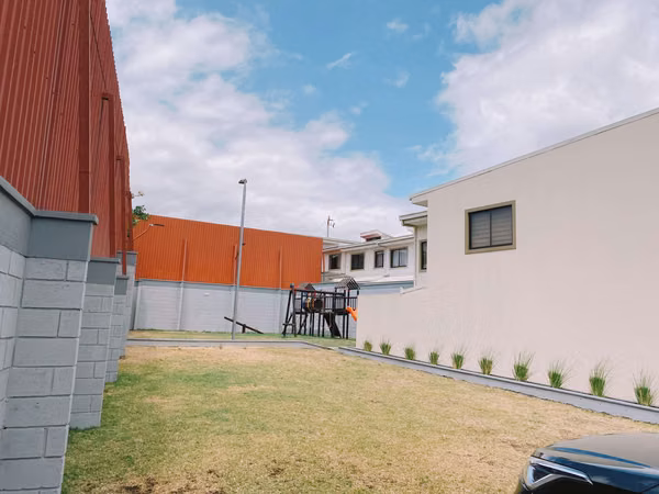 Casa/Condominio - Alquiler / Familiar y seguro / Hatillo, San José
