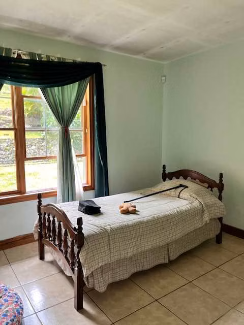 Vivienda cerca del centro de San Rafael 8820m2 terreno