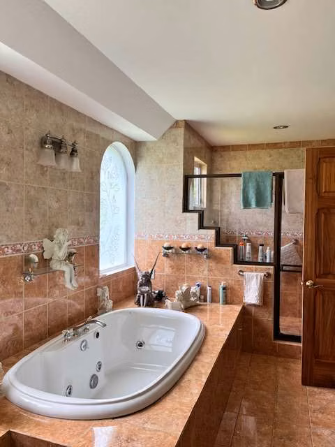Vivienda cerca del centro de San Rafael 8820m2 terreno