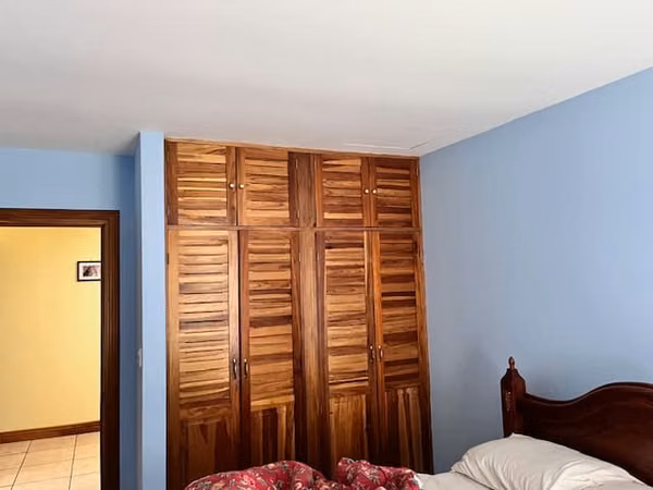 Vivienda cerca del centro de San Rafael 8820m2 terreno