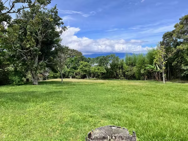 Vivienda cerca del centro de San Rafael 8820m2 terreno