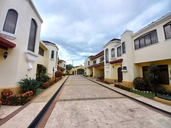 VENTA DE CASA EN CONDOMINIO-BELEN-HEREDIA*