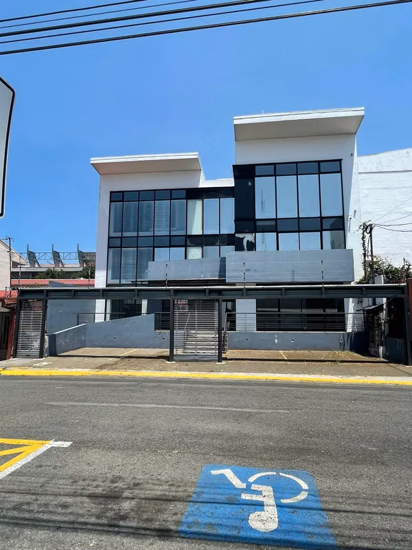 Edificio de oficinas en Heredia Centro