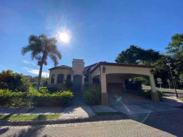 HOUSE FOR SALE IN CONDOMINIUM - PIEDADES-SANTA ANA