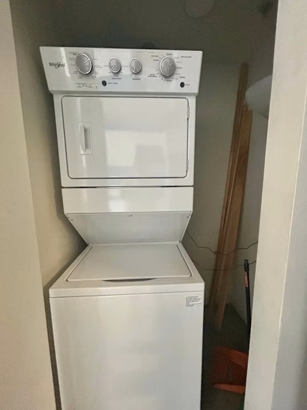 Alquiler de apartamento en condominio en Escalante.