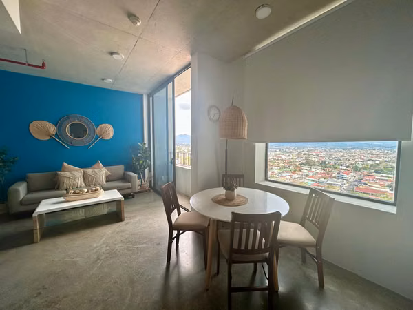 Alquiler de apartamento en condominio en Escalante.