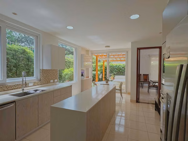 FOR RENT AND SALE - HOUSE IN EXCLUSIVE GATED COMMUNITY IN ESCAZÚ