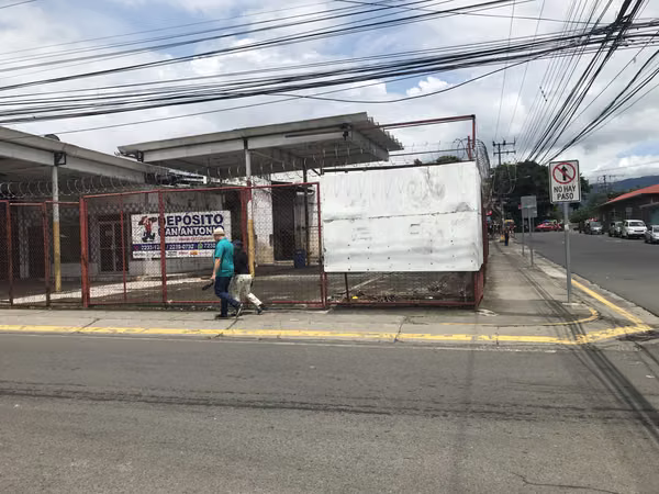 San Antonio Belén - Propiedad esquinera Comercial