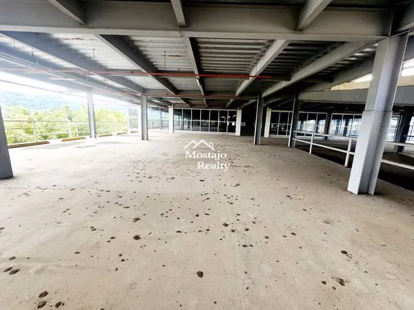 Venta de Edificio Comercial en Pozos de Santa Ana,  Remate Bancario!