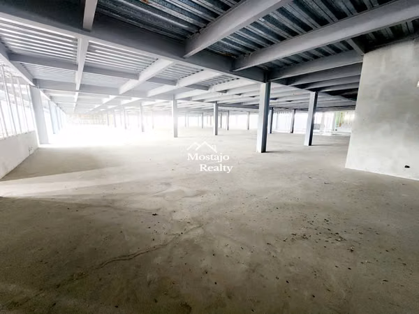 Venta de Edificio Comercial en Pozos de Santa Ana,  Remate Bancario!