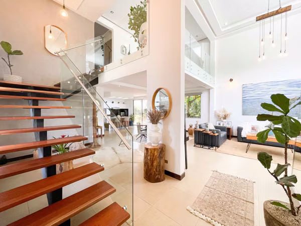 Venta de casa en condominio en Piedades de Santa Ana