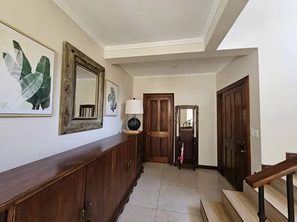 VCOES-4092 ESCAZU, JABONCILLOS. IMPRESSIVE HOUSE IN A BEAUTIFUL CONDOMINIUM