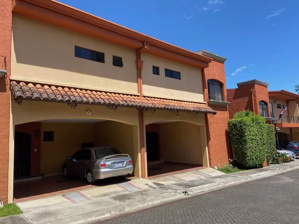 VENTA DE CASA EN CONDOMINIO - BRASIL DE MORA