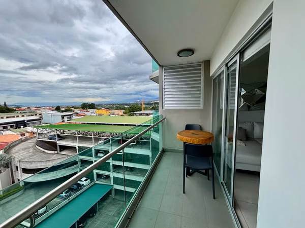 Apartamento en venta en Rohrmoser moderno de lujo con linea blanca
