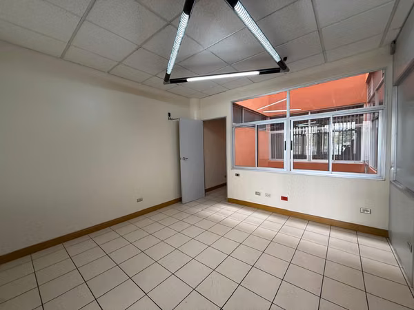 SE VENDE EDIFICIO DE CURRIABAT