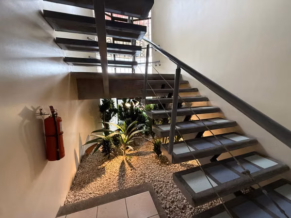 SE VENDE EDIFICIO DE CURRIABAT