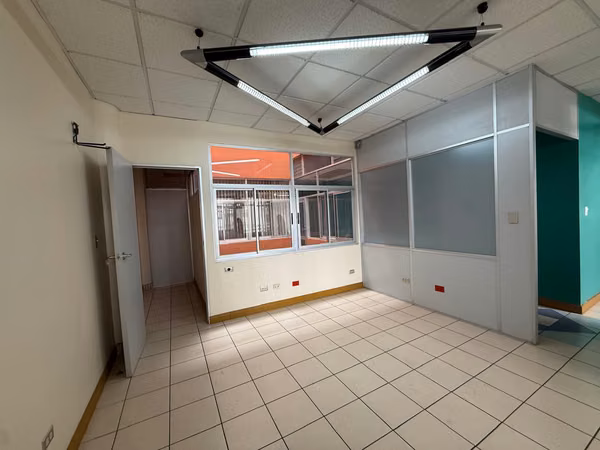 SE VENDE EDIFICIO DE CURRIABAT