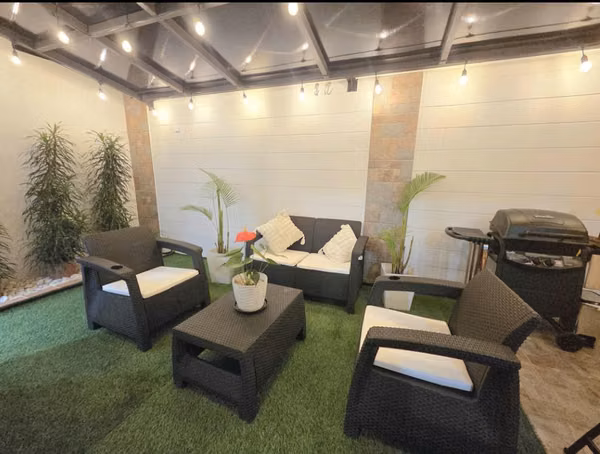 ¡Se vende casa Condominio en Robles de Lindora!