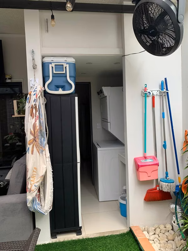¡Se vende casa Condominio en Robles de Lindora!
