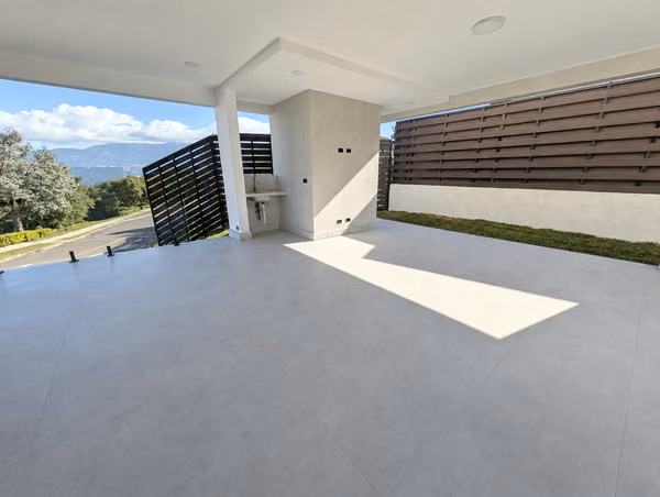 ESPECTACULAR.. Casa moderna en Condominio a estrenar
