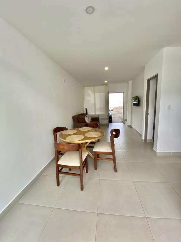 Alquiler de Casa en condominio Santa Ana, Rio Oro