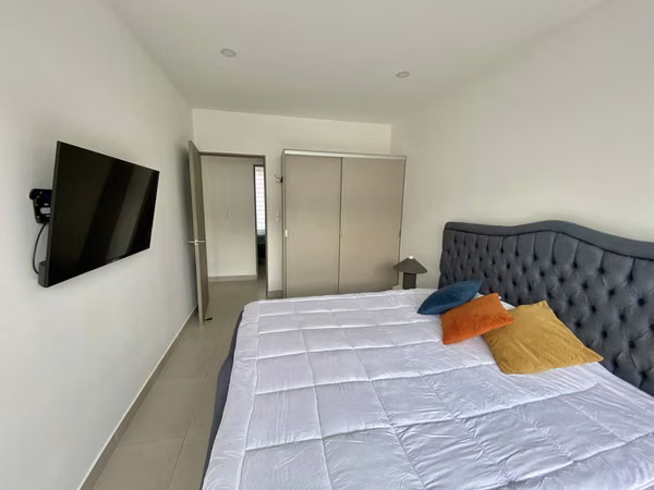 Alquiler de Casa en condominio Santa Ana, Rio Oro