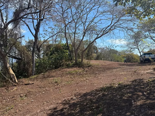 OPORTUNIDAD!! rebajada a $300.000 terreno con vistas en Esparza