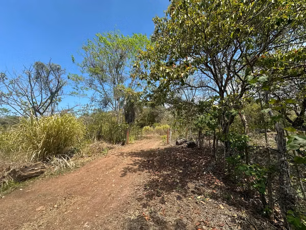 OPORTUNIDAD!! rebajada a $300.000 terreno con vistas en Esparza