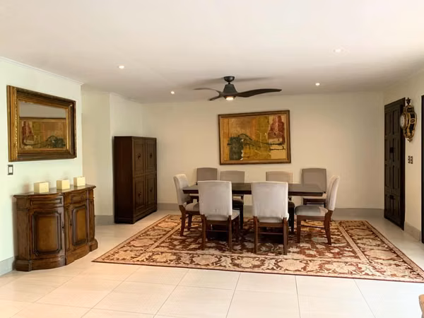 Venta de Casa en Heredia Bosques de Doña Rosa  Belén | 600 m² de Terreno | Jacuzzi