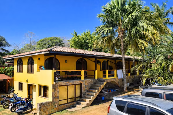 Complex of 9 Apartments with Pool Near Tamarindo Beach