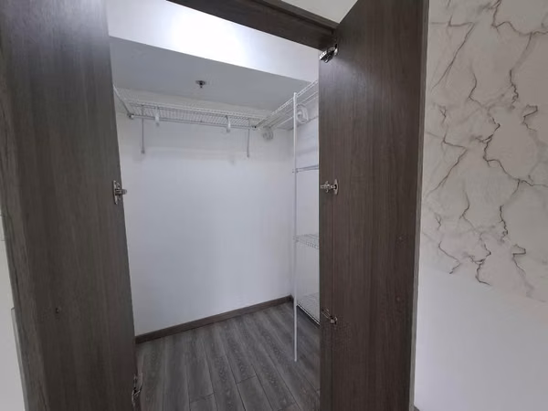 Venta de apartamento con estupenda vista hacia el bosque/condominio Paradisus, Rohrmoser