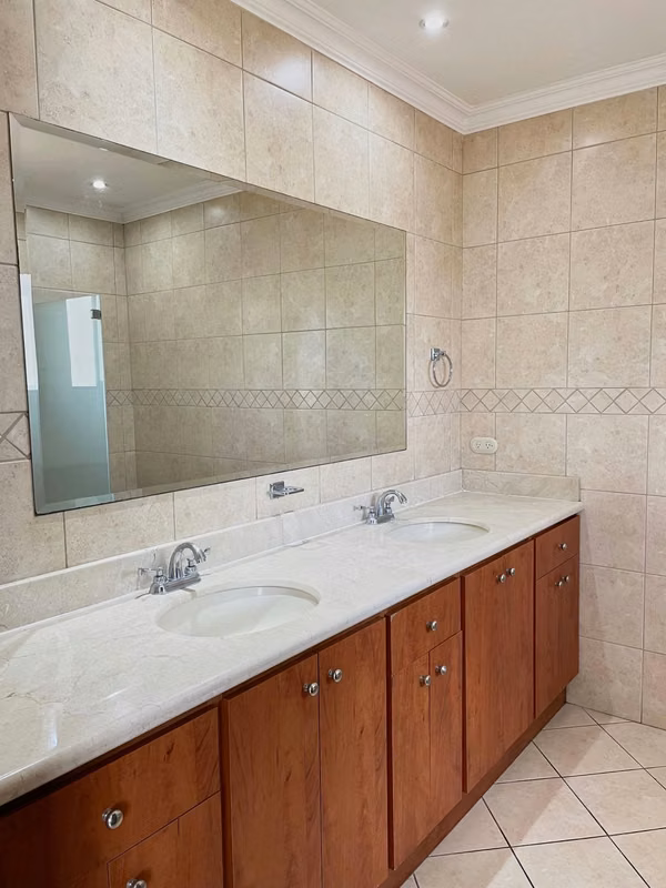 HOUSE FOR RENT IN BELEN
