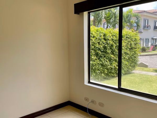 HOUSE FOR RENT IN BELEN