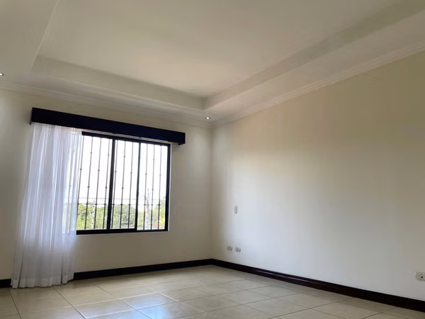 HOUSE FOR RENT IN BELEN