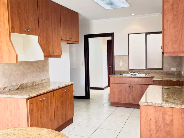 HOUSE FOR RENT IN BELEN