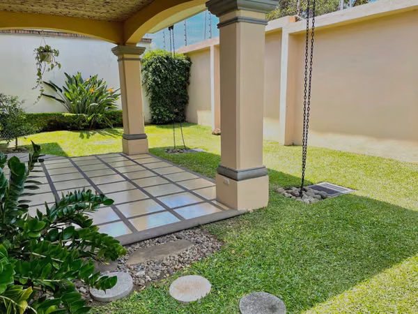 HOUSE FOR RENT IN BELEN