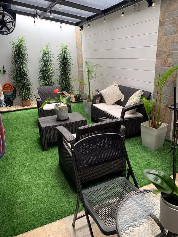 ¡Se vende  casa en Condominio  Robles de Lindora!