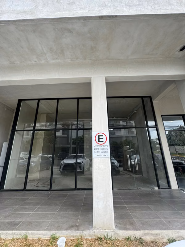 Venta de Local Comercial Alquilado para INVERSIONISTA. ID 40464