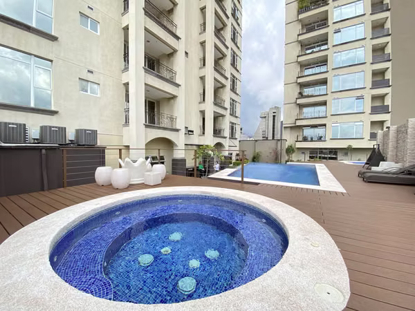 Apartment for rent in a condominium in Sabana.