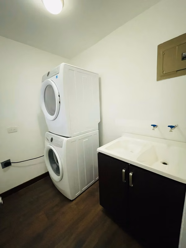 Alquiler apartamento amoblado en Trejos Montealegre Escazú