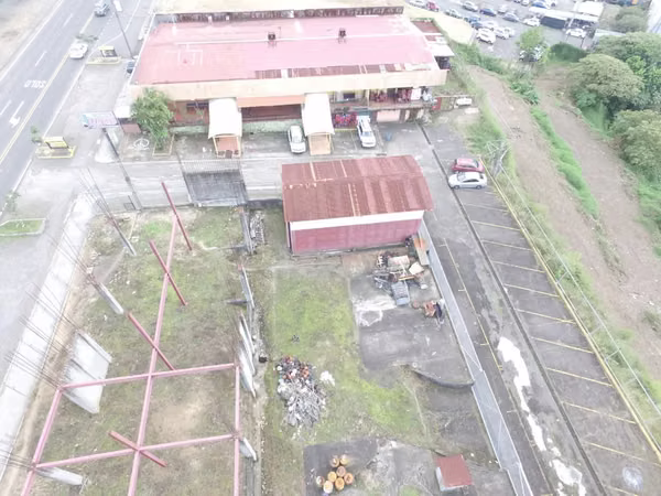 Se vende  Lote - Zona Comercial/Residencial - Excelente Ubicación